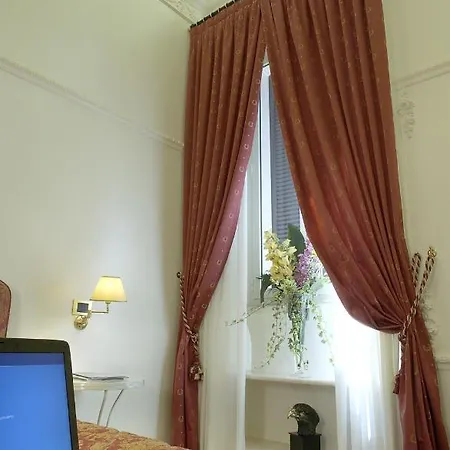 Pensión Suites Rome *